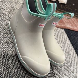 XTRATUF Women's Cream Ankle Rain Boots